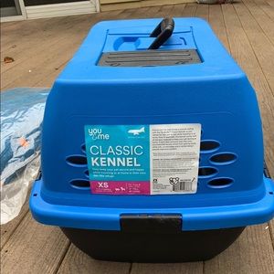 Comfortable Classic Kennel for X-Small Dogs & Cats